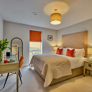 Lambert House Apartment