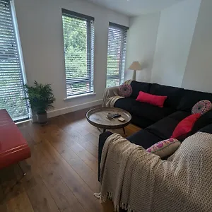 Luxury Centre With Free Parking Apartment